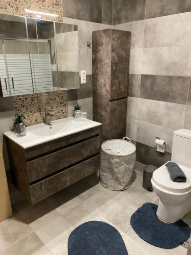 Olive Hill Apartment