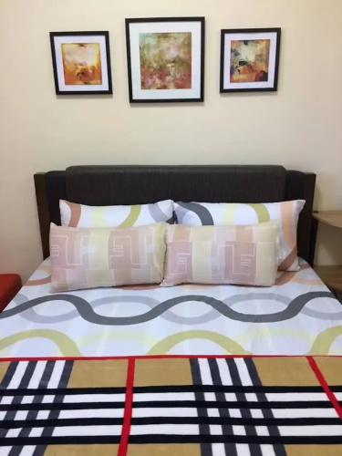 Zone Vill Studio Condo Burnham