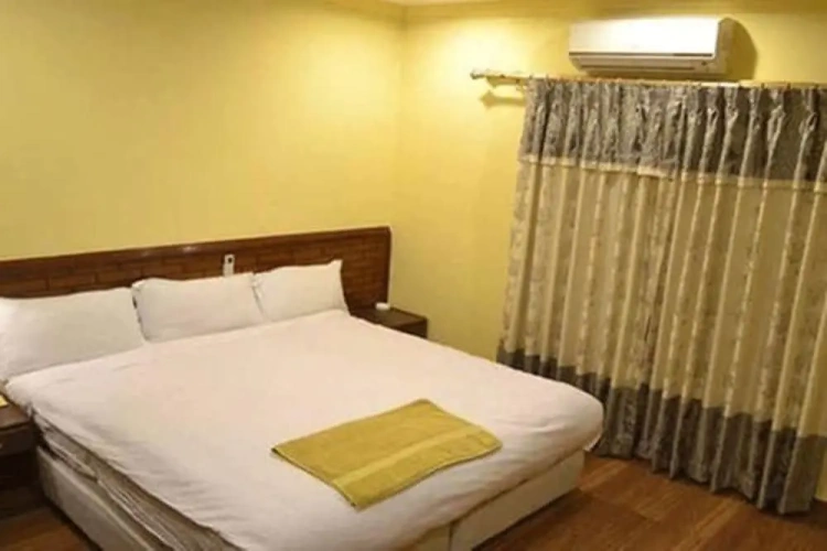 Deluxe room with city view
