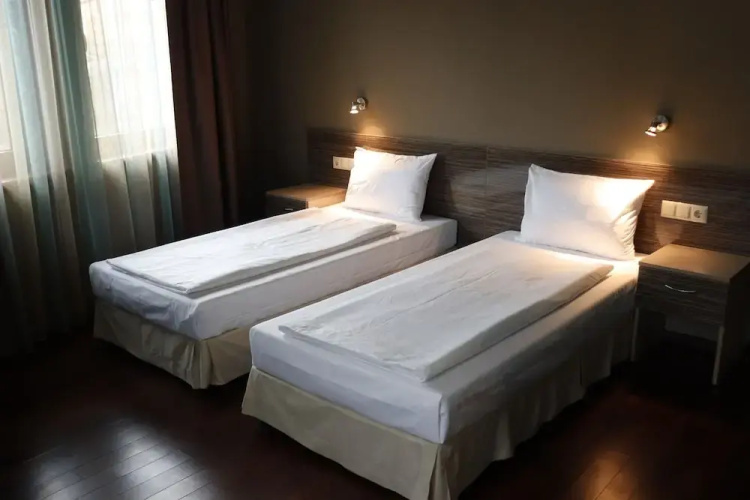 Roots Hotel & Wine Bar