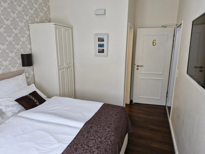 List Five - Your British Guesthouse