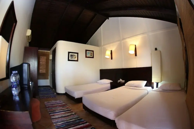 Economy Triple room