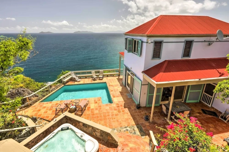 3 Bedrooms Villa with balcony