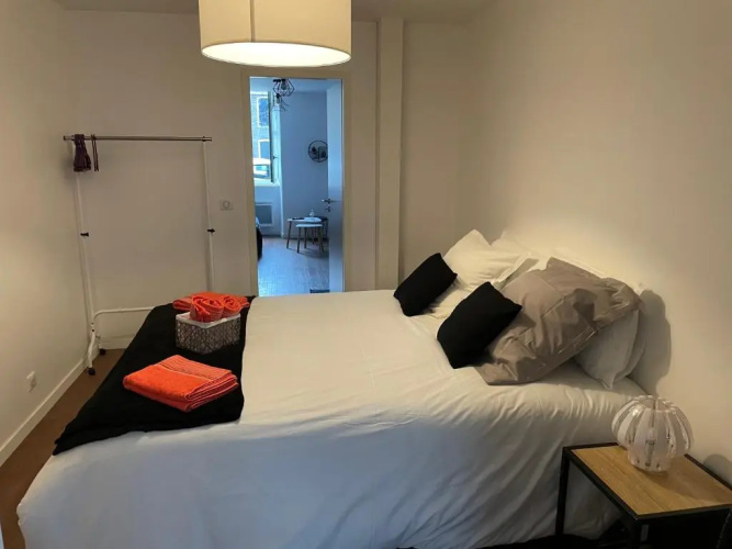 T1 bis 35 m2 lit queen size tout équipé