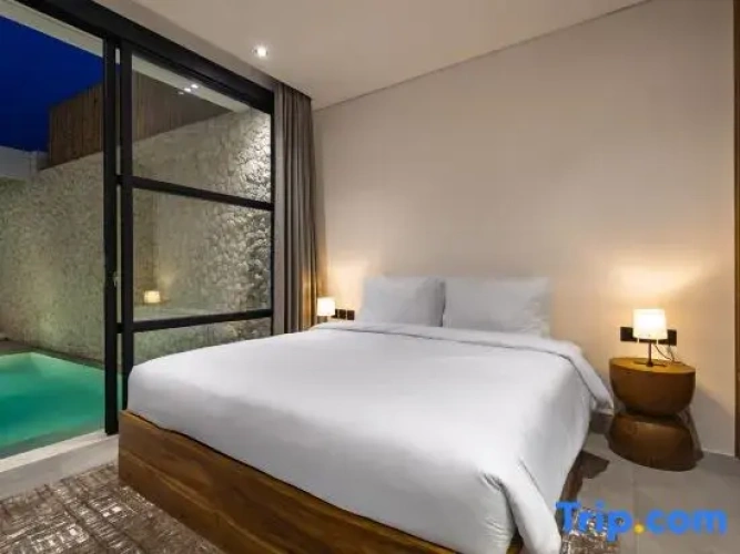 2 Bedrooms Villa