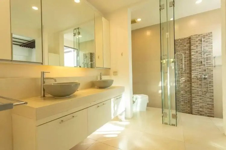 FullLuxuryTopOfTheRangeGreatLocationv128