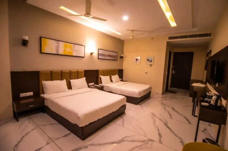 Standard Quadruple Family room