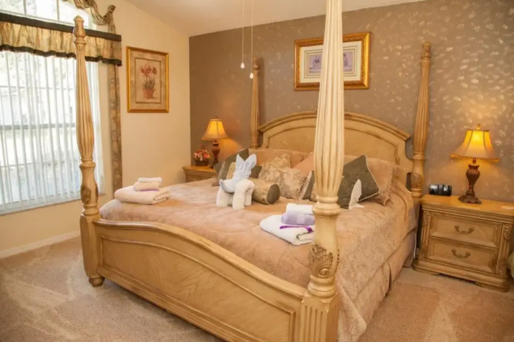 Rolling Hills Four-bedroom