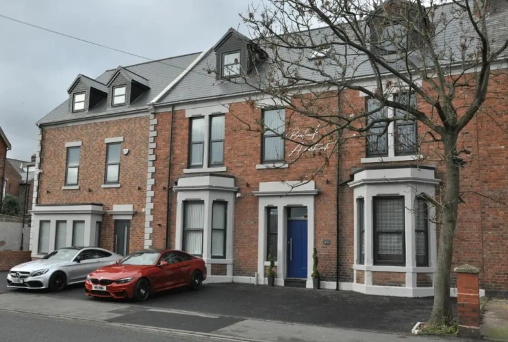 1 Bedroom Apartment