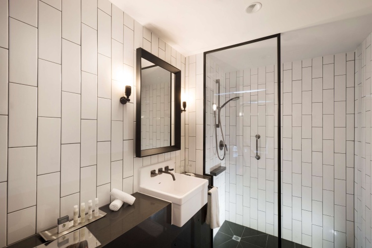 DoubleTree by Hilton Melbourne - Flinders Street photo 10