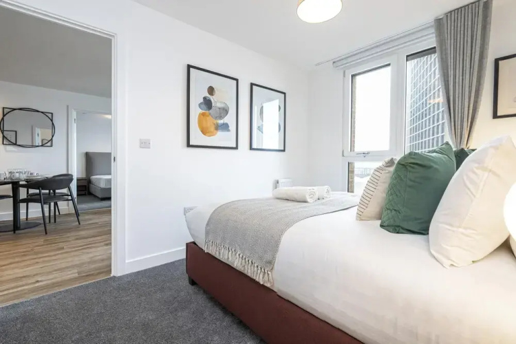 Superb Flat With Community Vibe