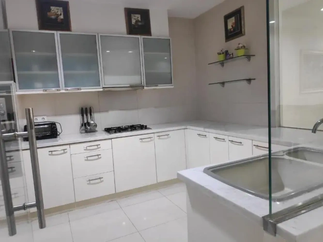 3 Bedrooms Apartment