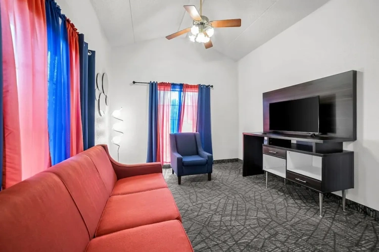 1 Bedroom Suite