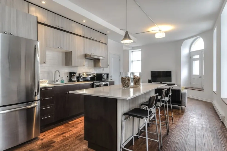 2 Bedrooms Apartment