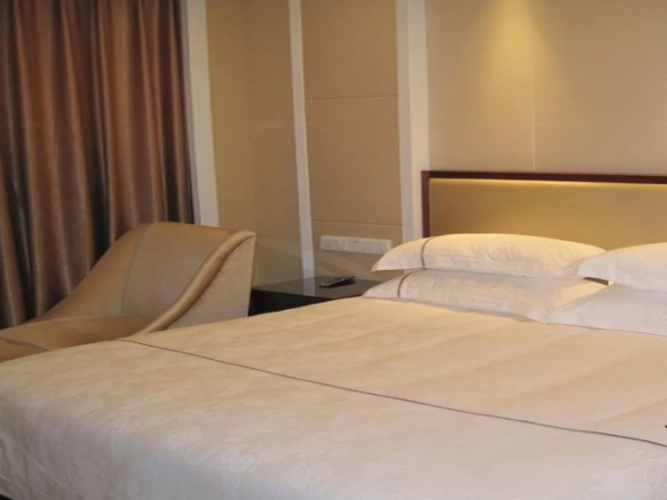 Yiwu Guomao Hotel