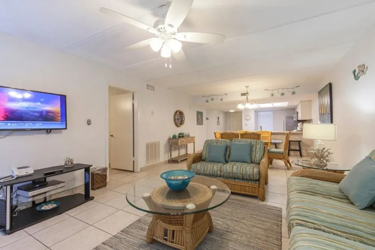 Saida I Condominium 402