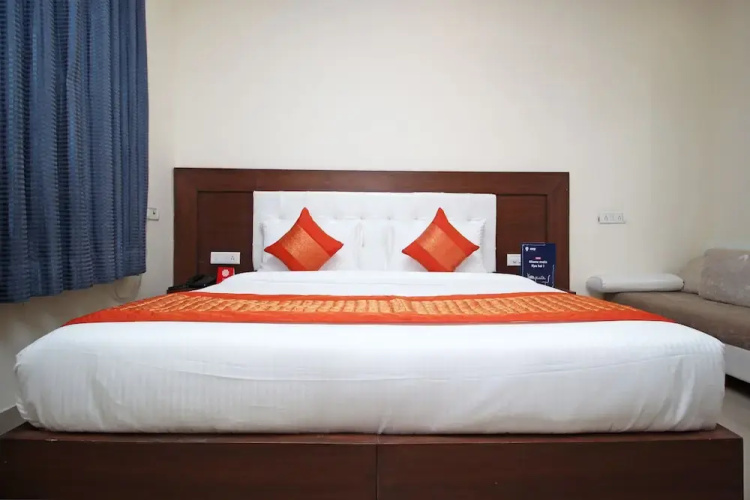 OYO 6495 Hotel Eden Greens
