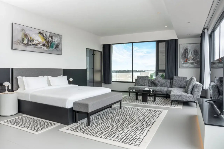 One Riviera Hotel and Residences