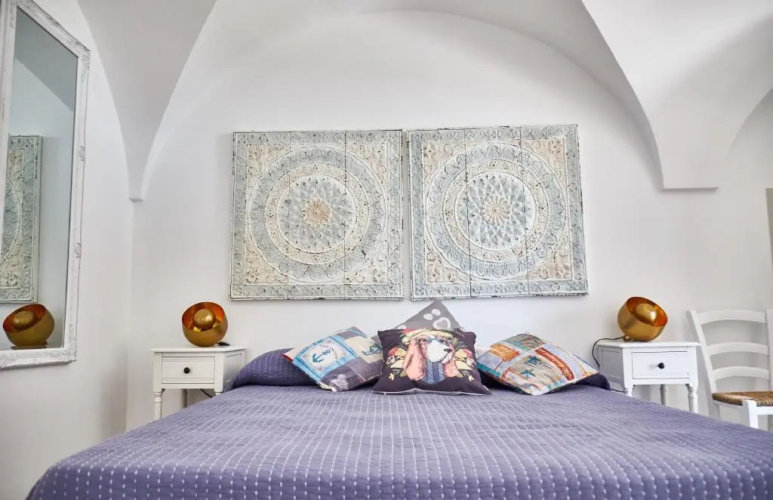 Equorum Prospectus 2 - OSTUNI CENTRO - Guest House