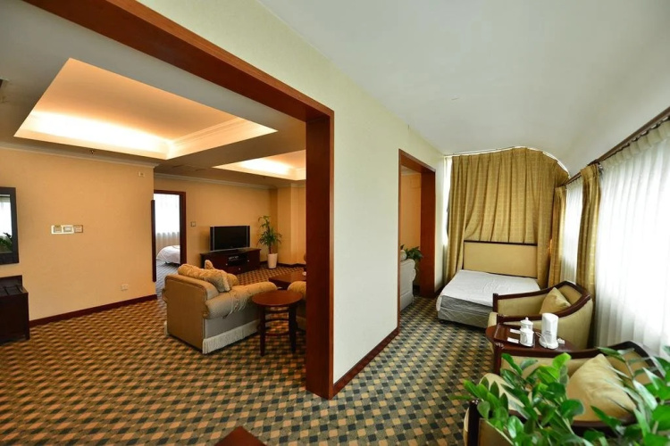 Long Ge Hotel