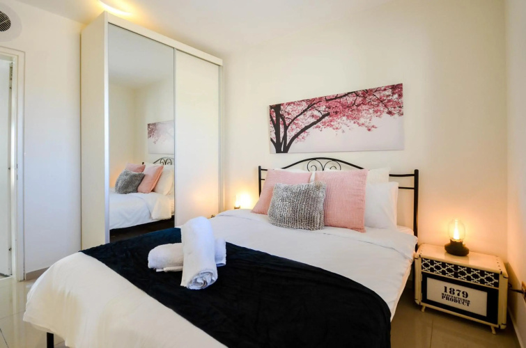 YalaRent Eucalyptus 2BR & Balcony APT