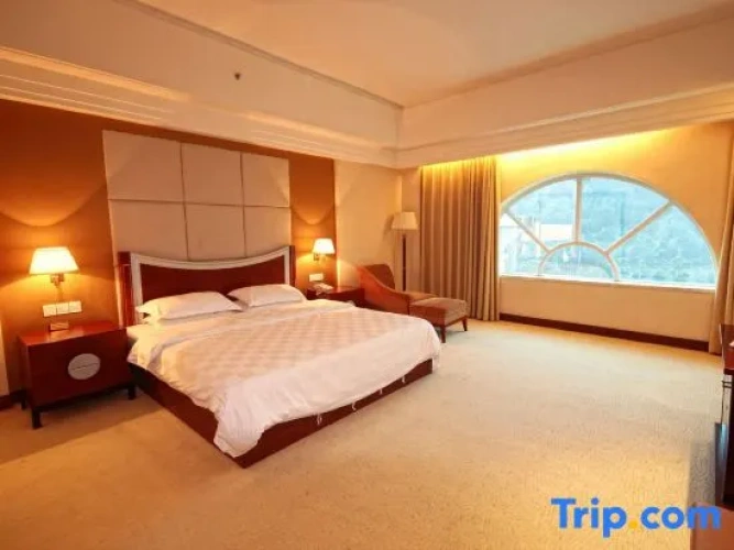 1 Bedroom Business Double Suite