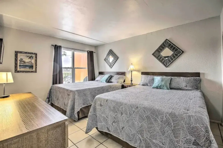 Steps to Beach: Beach Haven w/ Shared Amenities