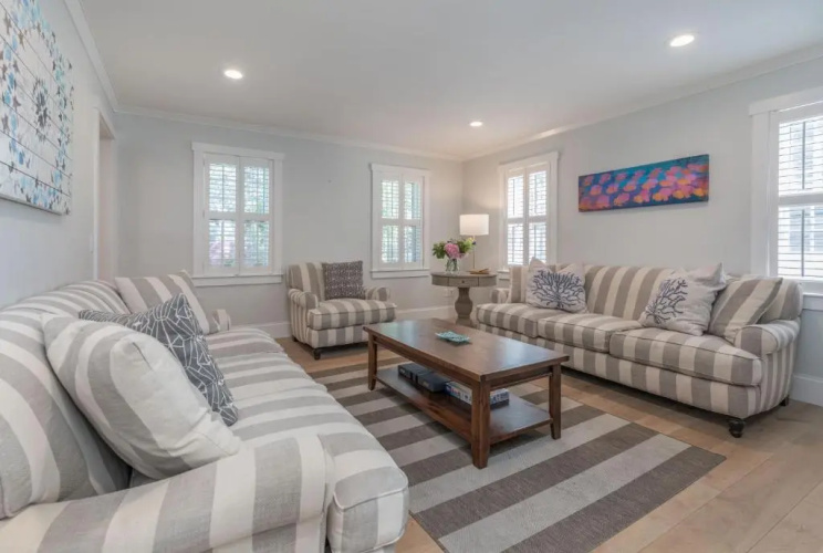 45B Pleasant St