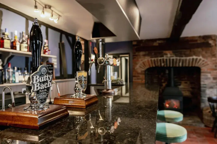 The Cross Inn