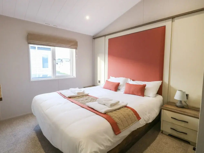 Broadland Sands Lodge