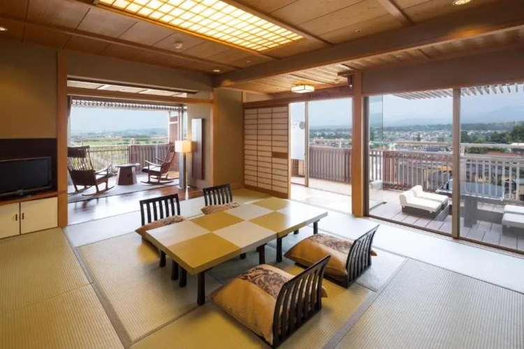 Deluxe Suite