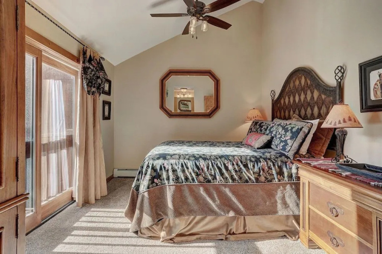 1841 Seasons Townhomes by RedAwning