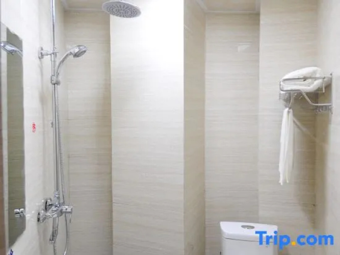 Luoping Hengyue Express Hotel