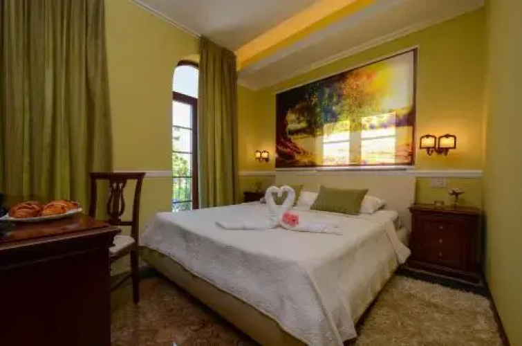 Bella & Stella Rooms