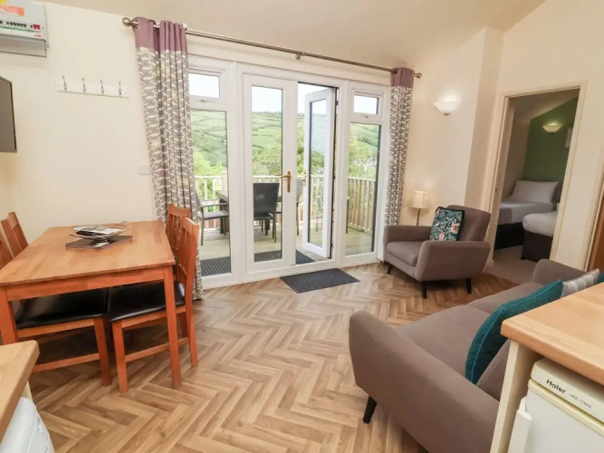 Chalet Log Cabin L14