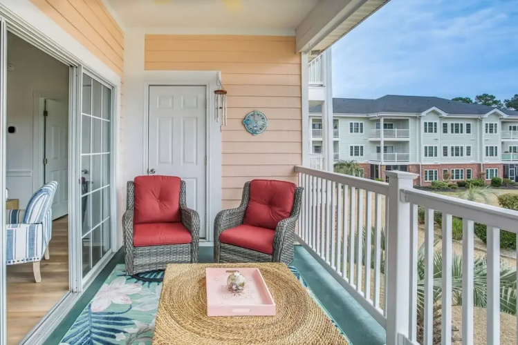 2 Mi to Shore: Myrtle Beach Condo w/ Pool!