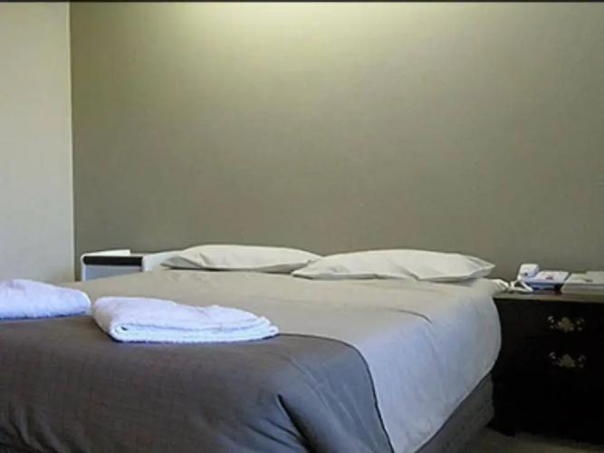 Manhattan Motel