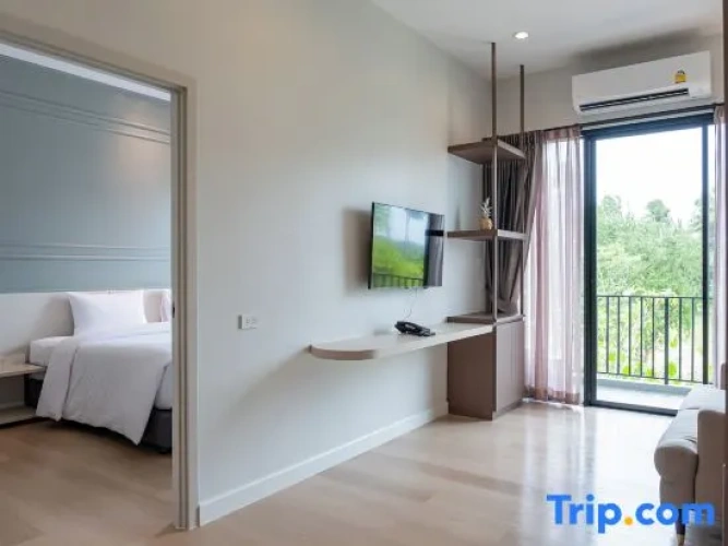 2 Bedrooms Suite with balcony