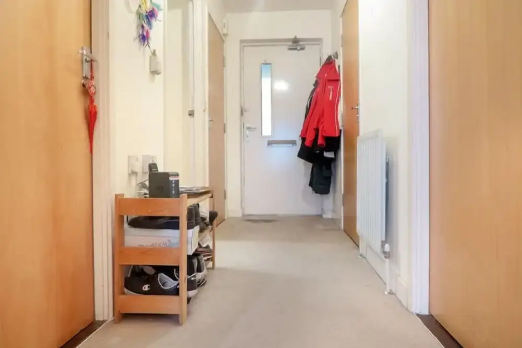 Pioneer Close