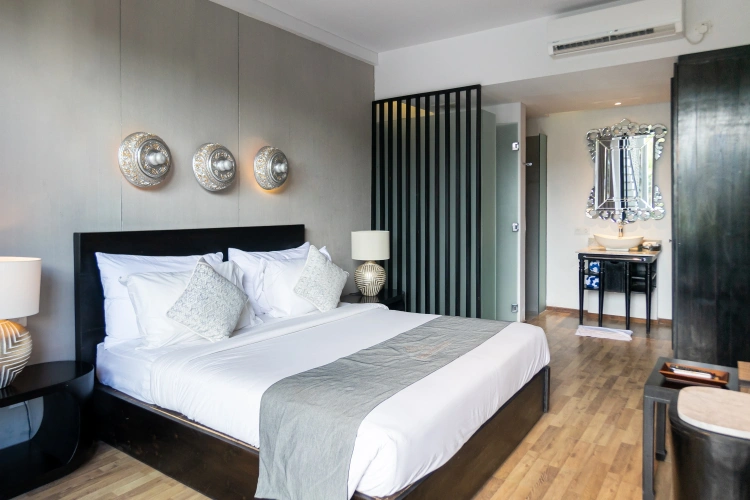 2 Bedrooms Villa
