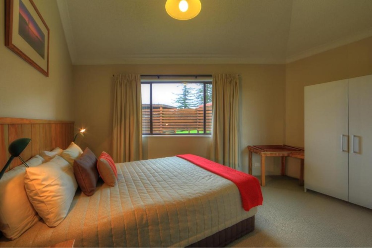 2 Bedrooms Cottage