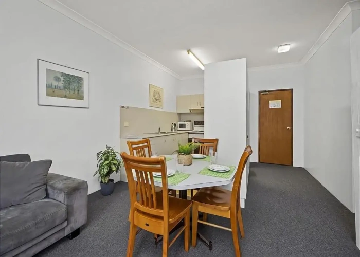 2 Bedrooms Apartment