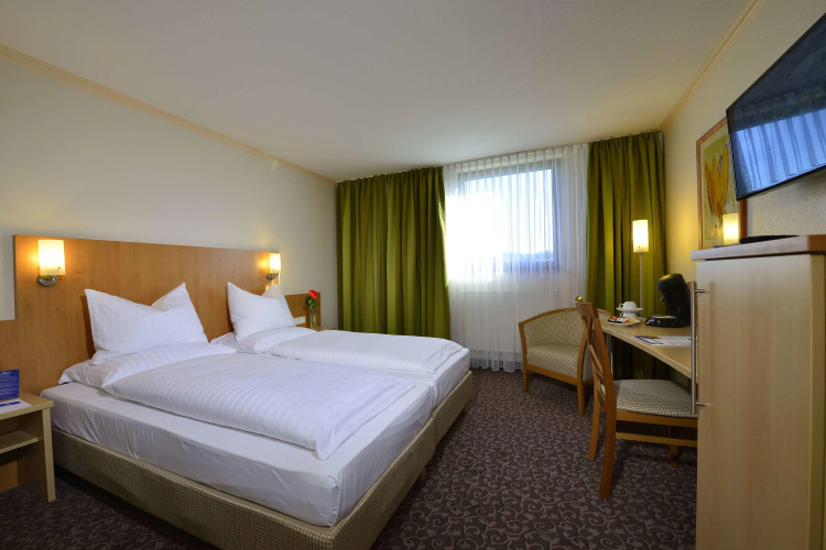 PLAZA INN Leonberg