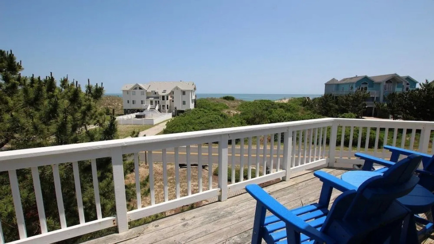 Maritime - 6 Br home by RedAwning
