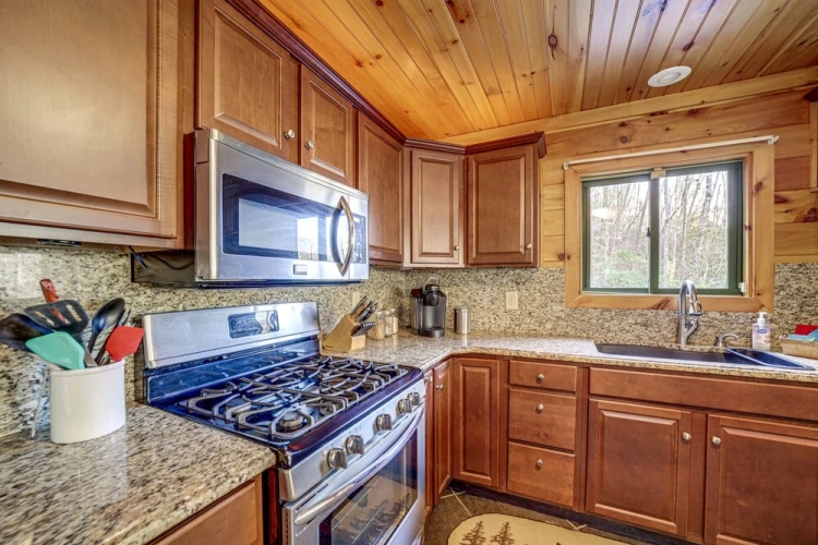 3 Bedrooms Cottage