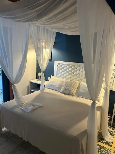 Economy Suite