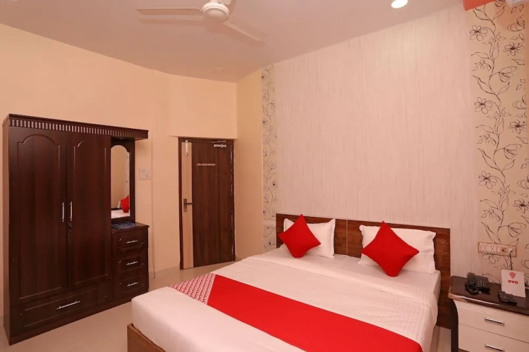Oyo 23632 Mayfair Residency