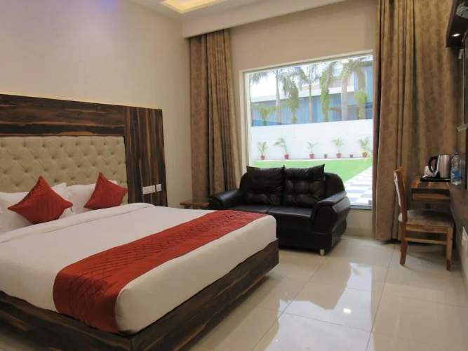 Premier room