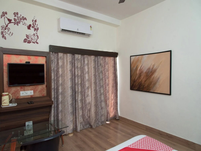 OYO 13357 Destiny Inn