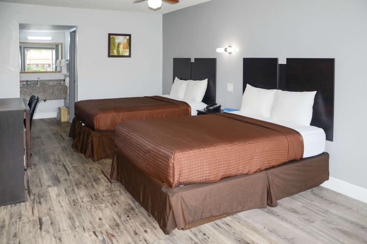 Standard Quadruple room
